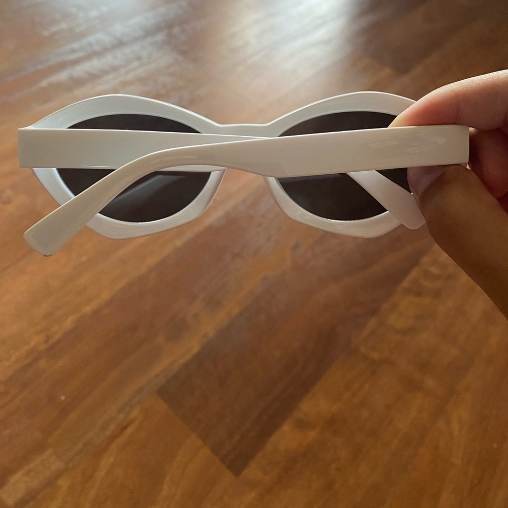 Vintage White Sunglasses - Picture 3 of 4